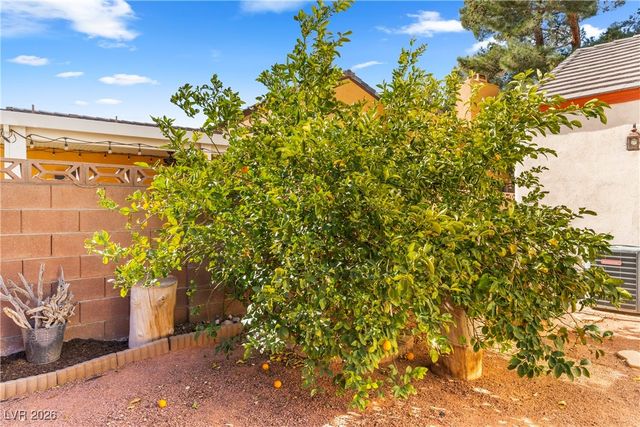 2324 Collanade Court, Las Vegas, NV 89128