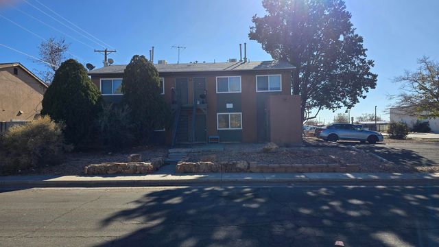 134 Altez Street NE, Albuquerque, NM 87123