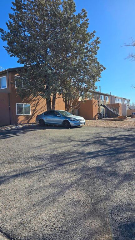 134 Altez Street NE, Albuquerque, NM 87123