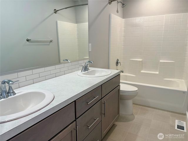 10044 5th Avenue SW, Seattle, WA 98146