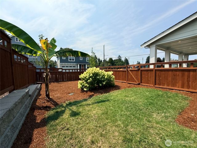 10044 5th Avenue SW, Seattle, WA 98146