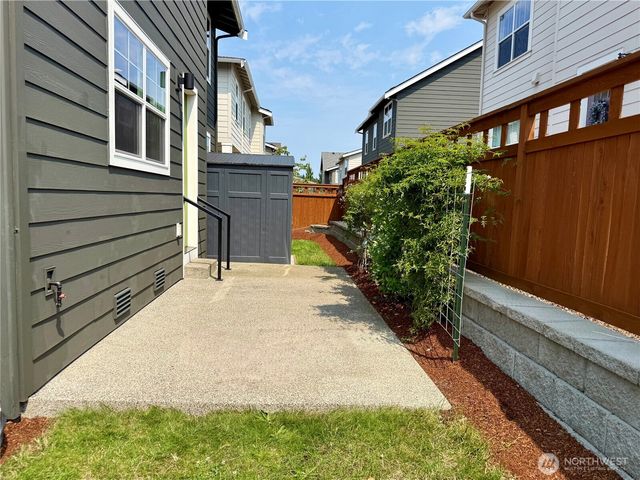 10044 5th Avenue SW, Seattle, WA 98146
