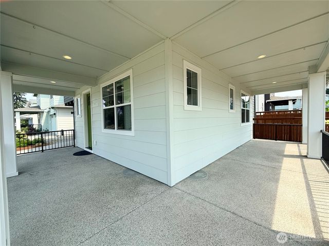 10044 5th Avenue SW, Seattle, WA 98146