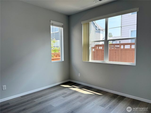 10044 5th Avenue SW, Seattle, WA 98146