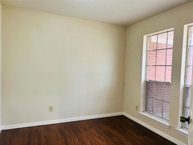 8239 Squires Place Drive, Houston, TX 77083