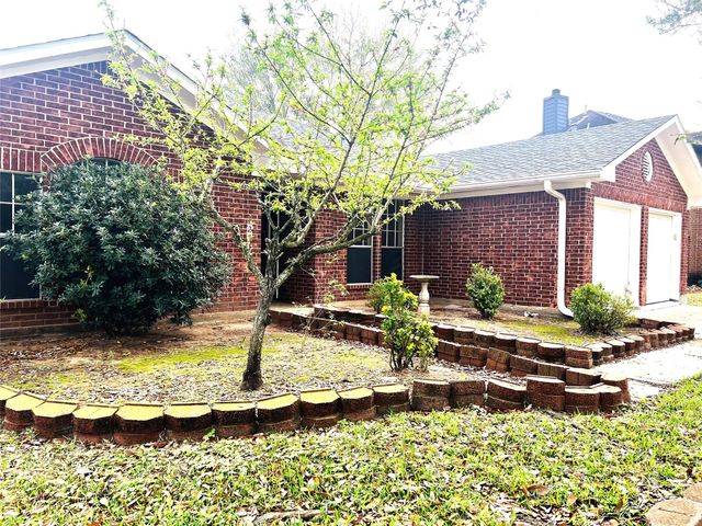 8239 Squires Place Drive, Houston, TX 77083