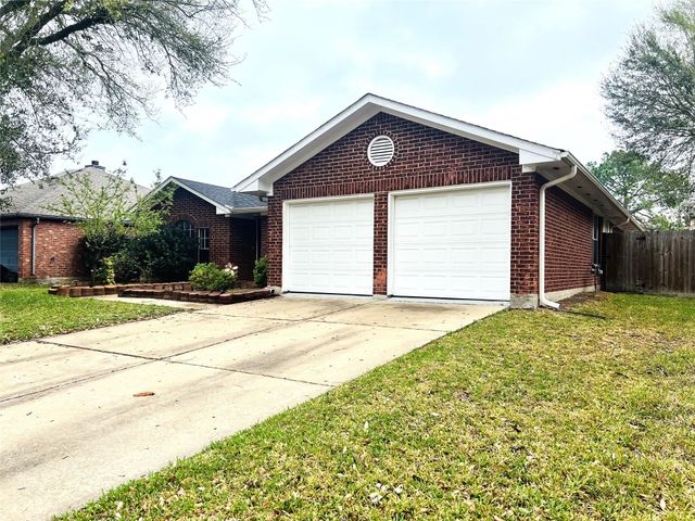 8239 Squires Place Drive, Houston, TX 77083