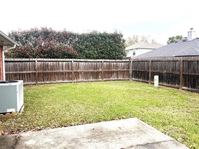 8239 Squires Place Drive, Houston, TX 77083