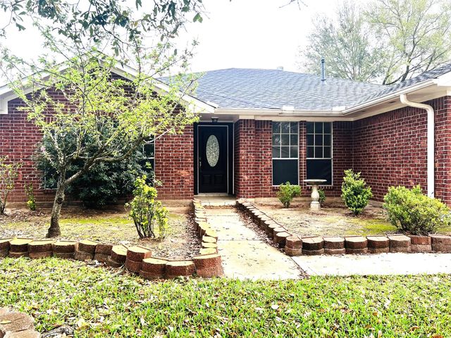 8239 Squires Place Drive, Houston, TX 77083