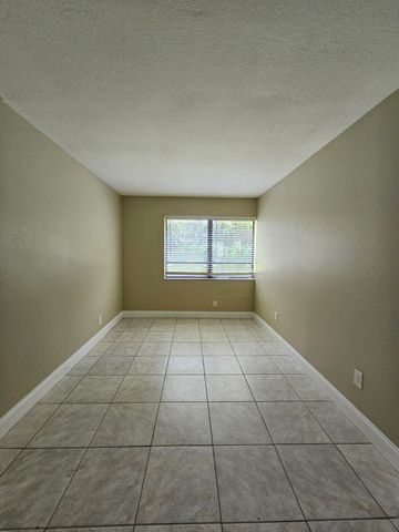 1700 N Congress Avenue 104, West Palm Beach, FL 33401