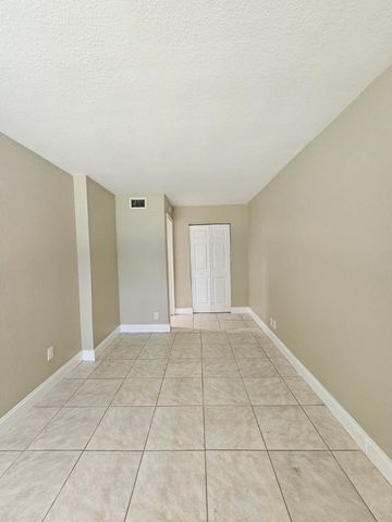 1700 N Congress Avenue 104, West Palm Beach, FL 33401
