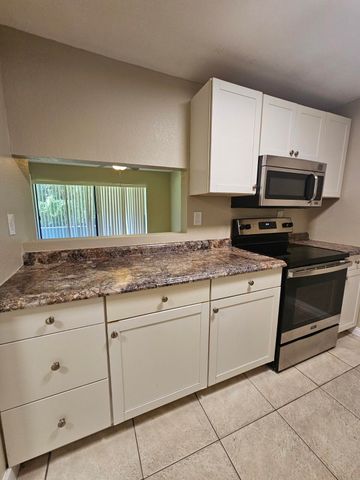 1700 N Congress Avenue 104, West Palm Beach, FL 33401