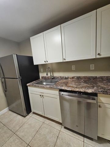 1700 N Congress Avenue 104, West Palm Beach, FL 33401