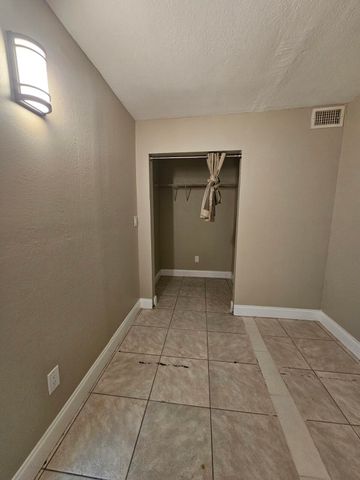 1700 N Congress Avenue 104, West Palm Beach, FL 33401