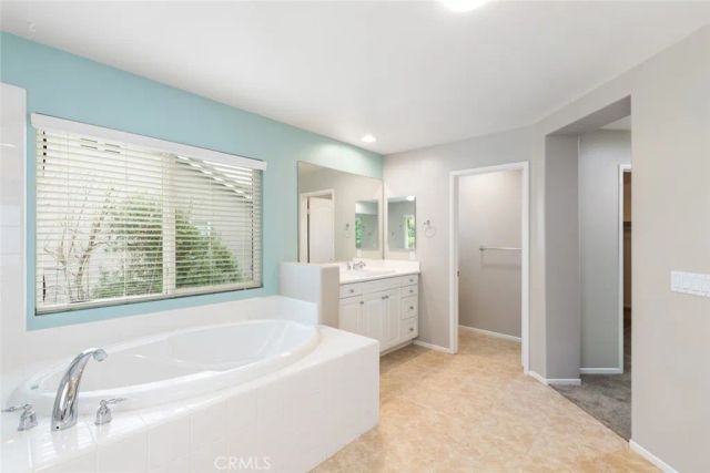 45000 Vine Cliff, Temecula, CA 92592