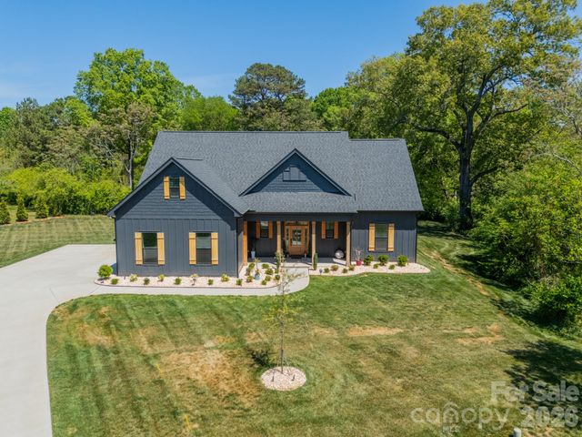 5201 Meadowland Parkway, Monroe, NC 28112