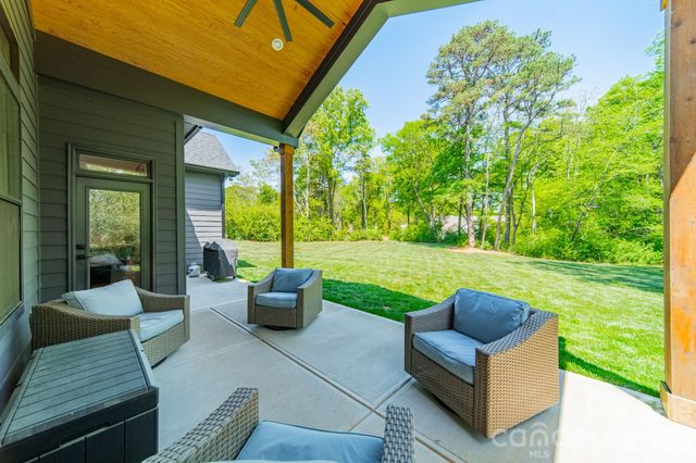 5201 Meadowland Parkway, Monroe, NC 28112