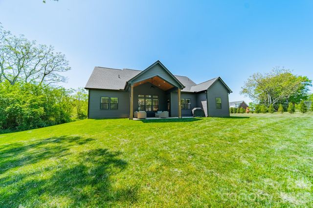 5201 Meadowland Parkway, Monroe, NC 28112