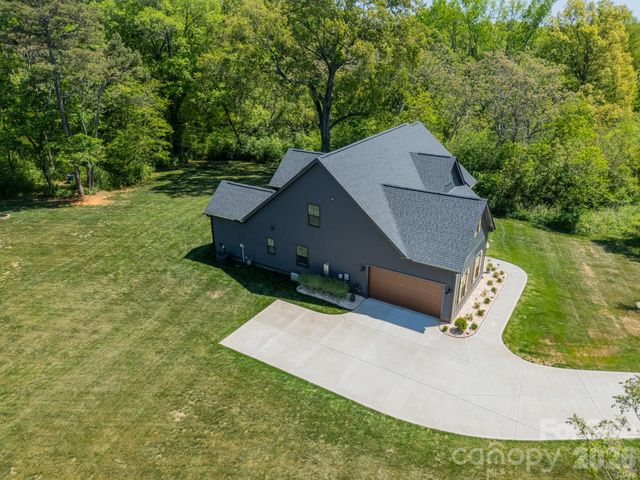 5201 Meadowland Parkway, Monroe, NC 28112