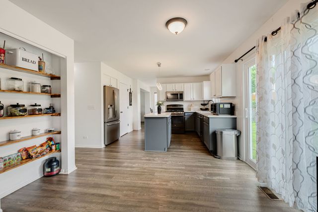 516 May Street, Plano, IL 60545