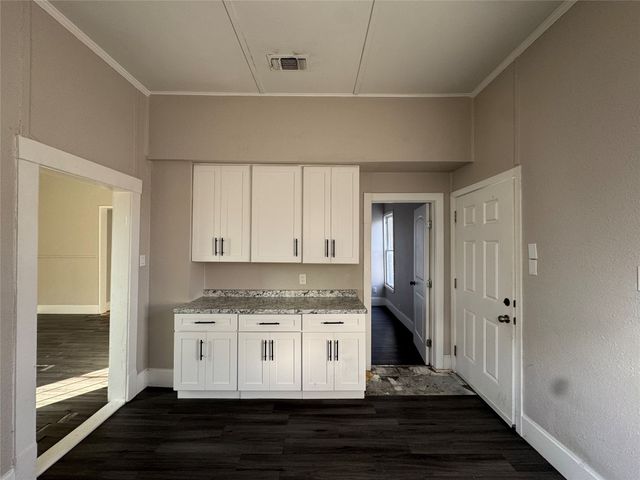 917 W Sears Street, Denison, TX 75020