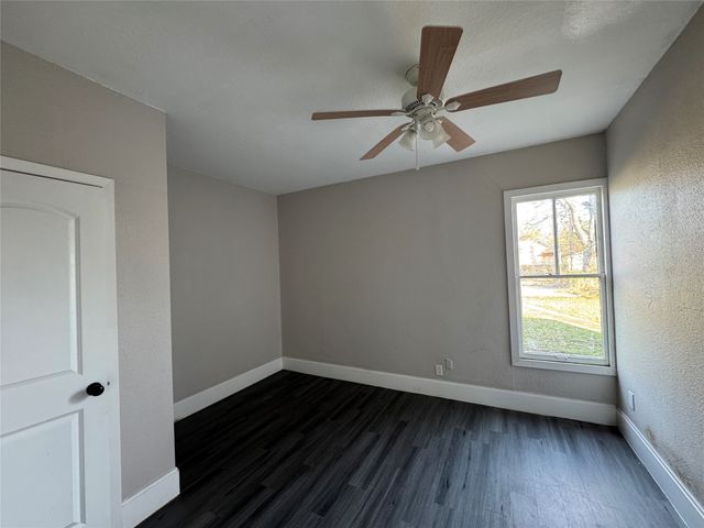 917 W Sears Street, Denison, TX 75020