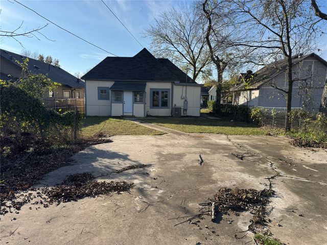 917 W Sears Street, Denison, TX 75020