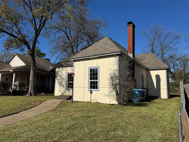 917 W Sears Street, Denison, TX 75020