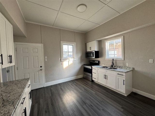 917 W Sears Street, Denison, TX 75020