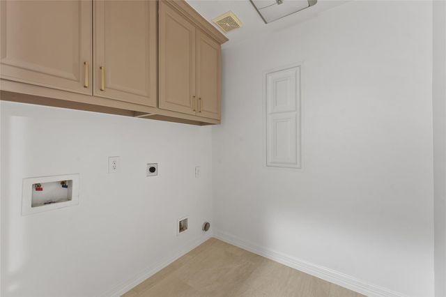 7903 Burgoyne Road, Houston, TX 77063