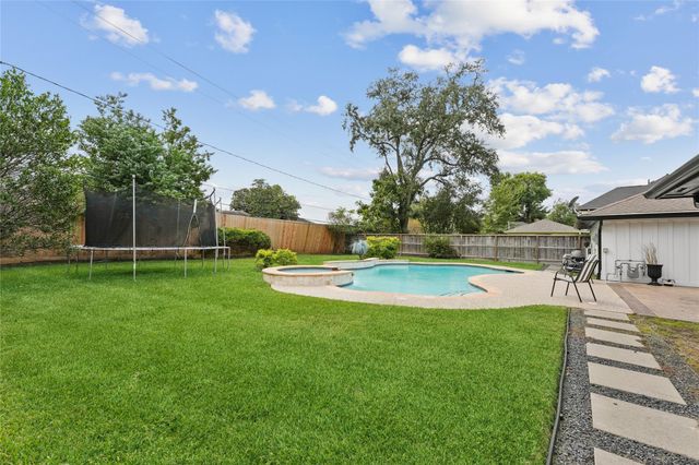 7903 Burgoyne Road, Houston, TX 77063