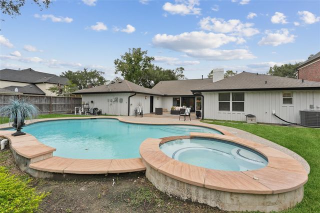 7903 Burgoyne Road, Houston, TX 77063