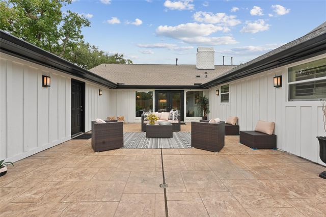 7903 Burgoyne Road, Houston, TX 77063