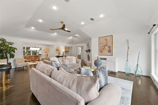 7903 Burgoyne Road, Houston, TX 77063