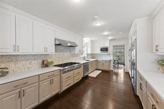 7903 Burgoyne Road, Houston, TX 77063