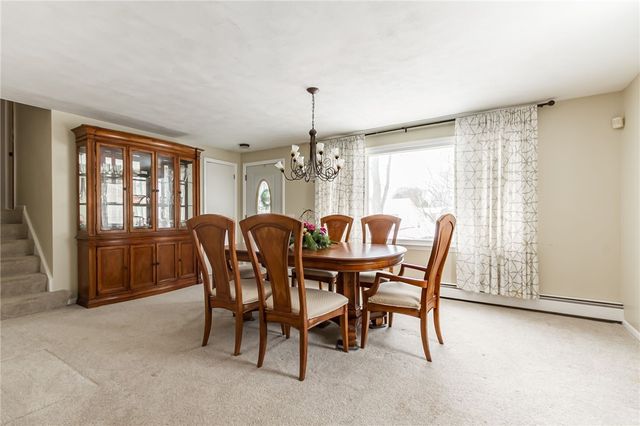 131 Meadow Circle, Irondequoit, NY 14609