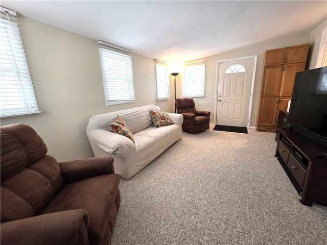 131 Meadow Circle, Irondequoit, NY 14609