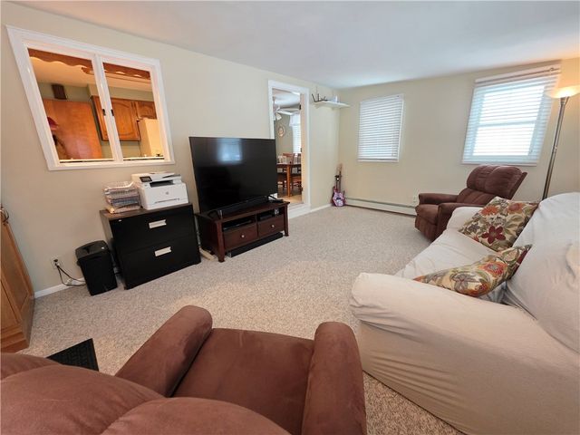 131 Meadow Circle, Irondequoit, NY 14609