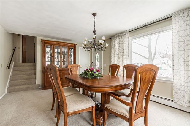 131 Meadow Circle, Irondequoit, NY 14609