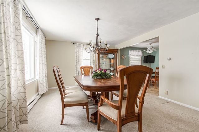 131 Meadow Circle, Irondequoit, NY 14609