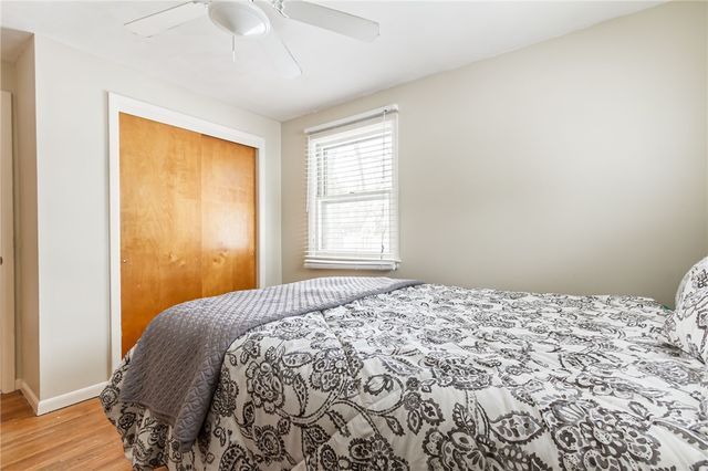 131 Meadow Circle, Irondequoit, NY 14609