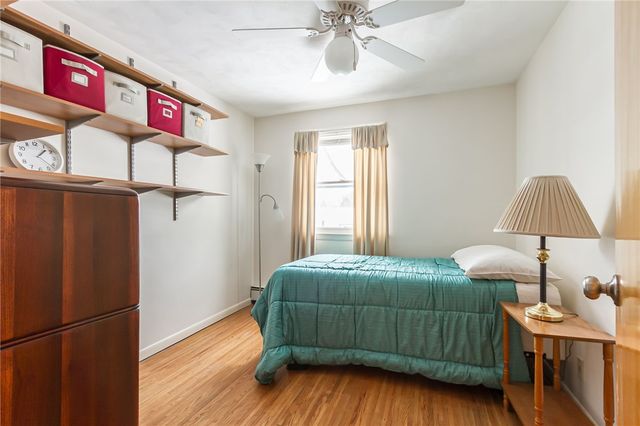 131 Meadow Circle, Irondequoit, NY 14609