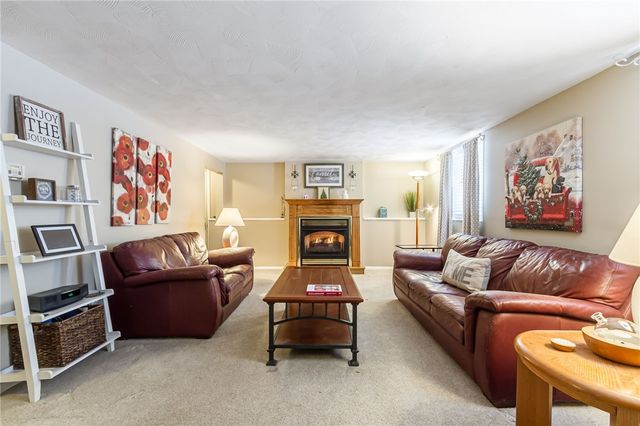 131 Meadow Circle, Irondequoit, NY 14609