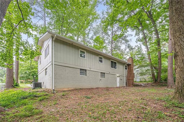 2381 Melody Lane NW, Kennesaw, GA 30152