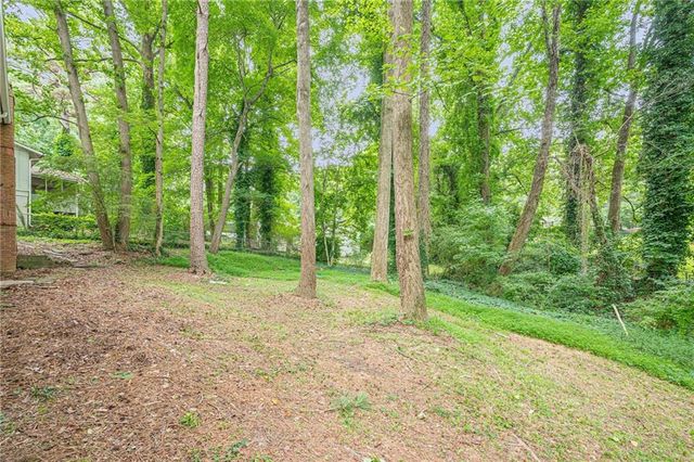 2381 Melody Lane NW, Kennesaw, GA 30152