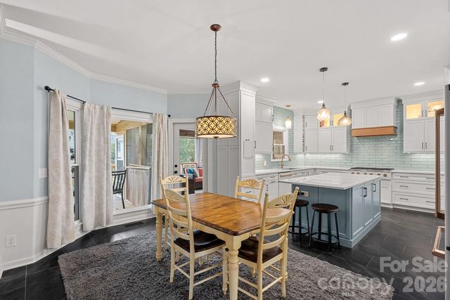 8621 Summerfield Lane, Huntersville, NC 28078