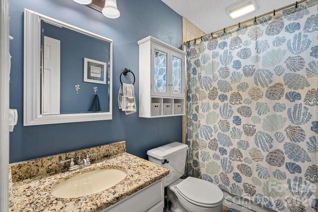 8621 Summerfield Lane, Huntersville, NC 28078