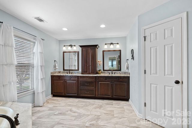 8621 Summerfield Lane, Huntersville, NC 28078