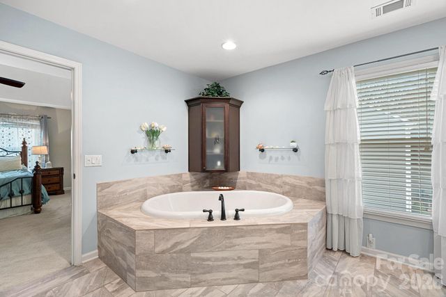 8621 Summerfield Lane, Huntersville, NC 28078