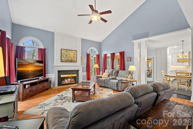 8621 Summerfield Lane, Huntersville, NC 28078